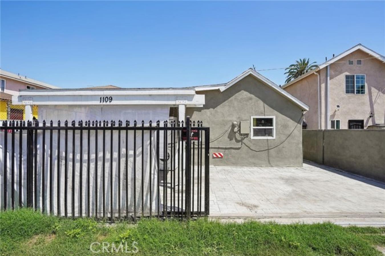 Los Angeles, California, 90023, United States, 2 Bedrooms Bedrooms, ,1 BathroomBathrooms,Residential,For Sale,1828864
