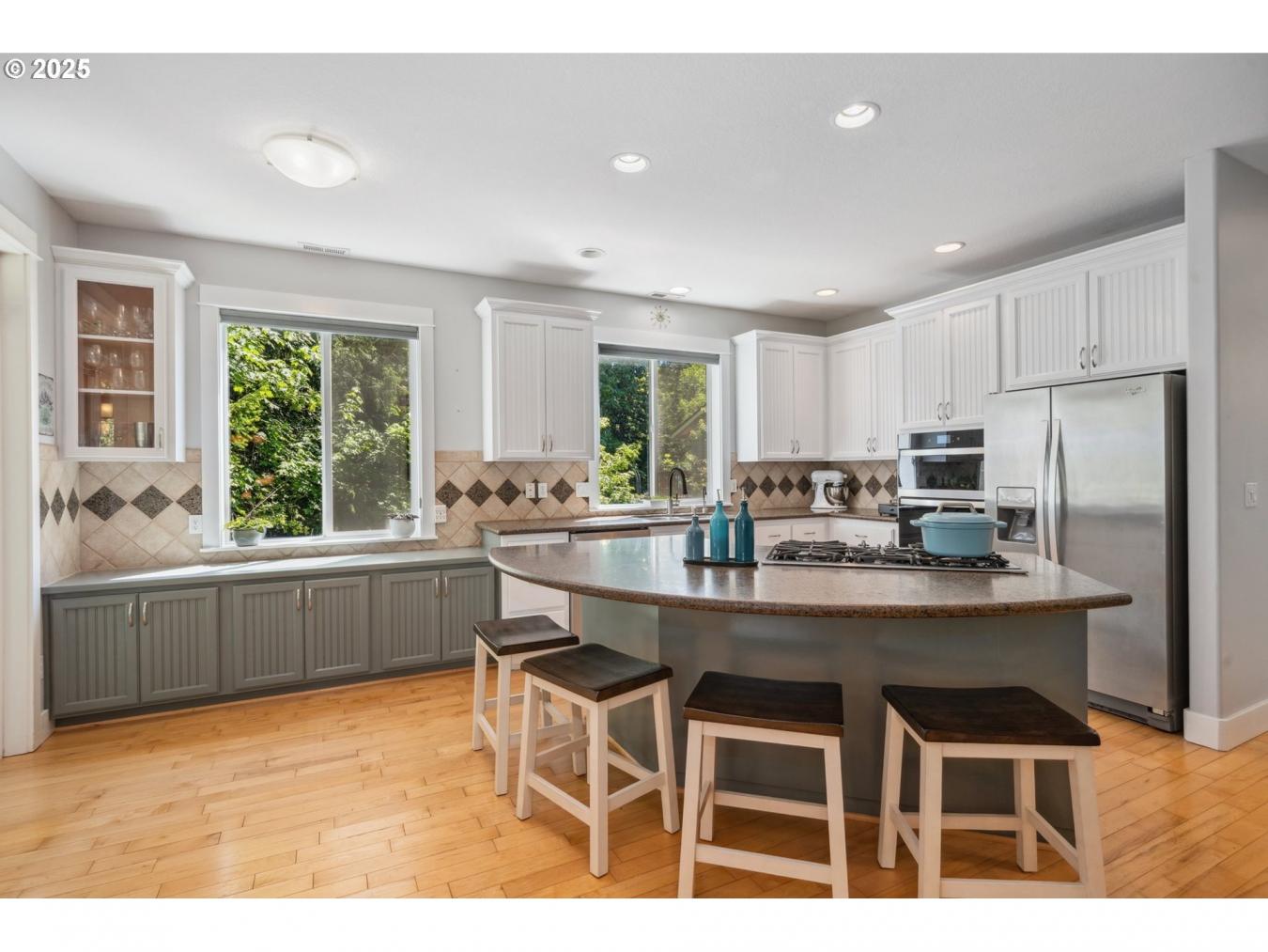 Beaverton, Oregon, 97007, United States, 5 Bedrooms Bedrooms, ,4 BathroomsBathrooms,Residential,For Sale,1828861
