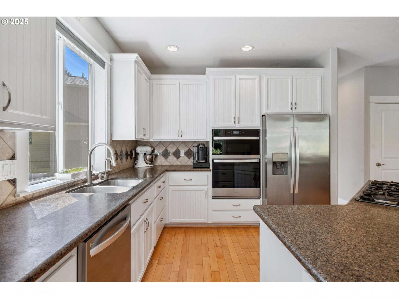 Beaverton, Oregon, 97007, United States, 5 Bedrooms Bedrooms, ,4 BathroomsBathrooms,Residential,For Sale,1828861