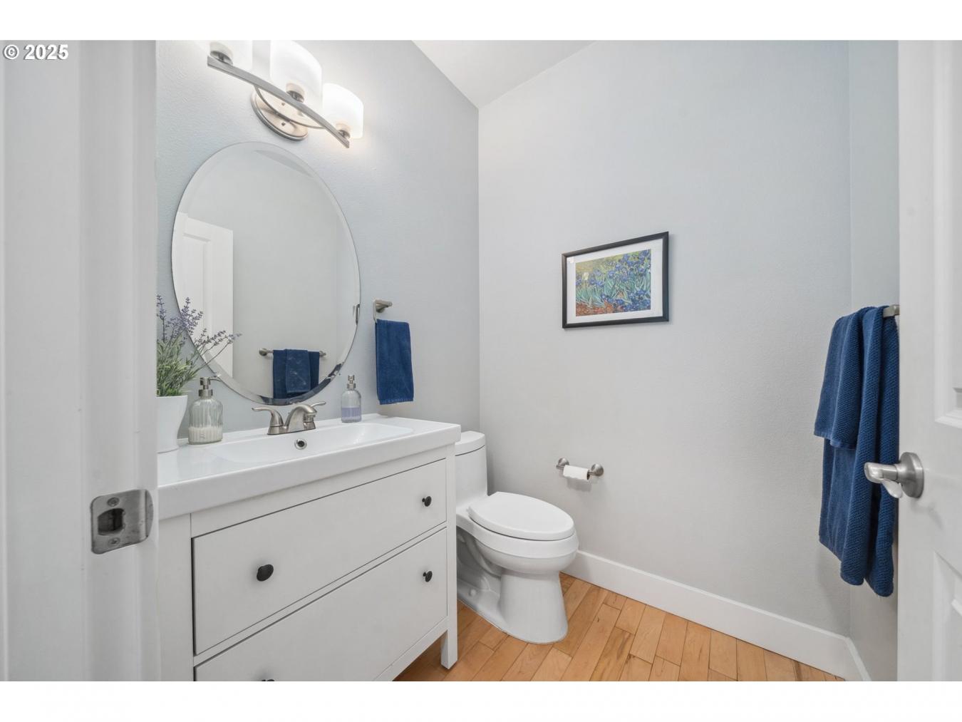 Beaverton, Oregon, 97007, United States, 5 Bedrooms Bedrooms, ,4 BathroomsBathrooms,Residential,For Sale,1828861