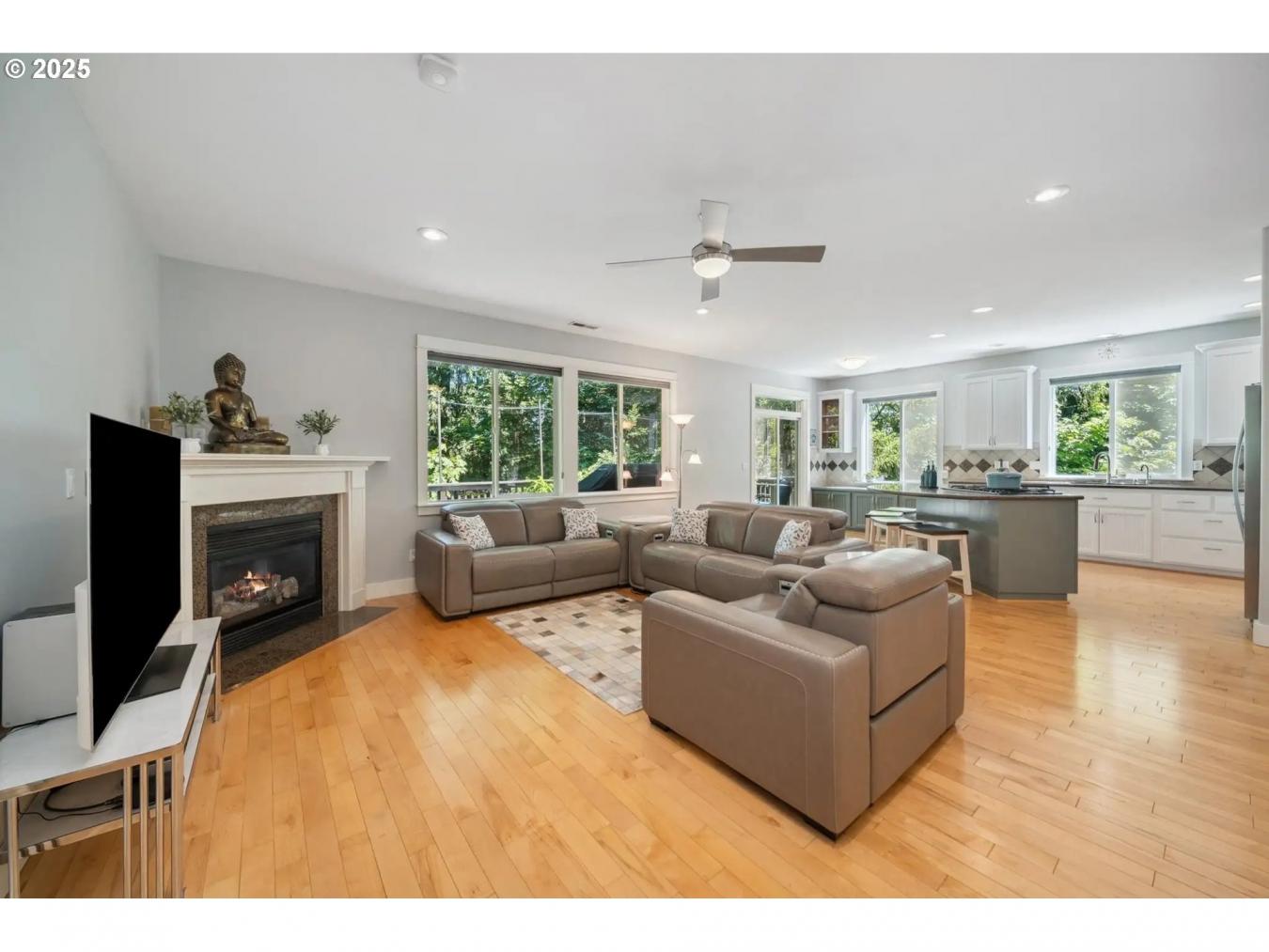 Beaverton, Oregon, 97007, United States, 5 Bedrooms Bedrooms, ,4 BathroomsBathrooms,Residential,For Sale,1828861