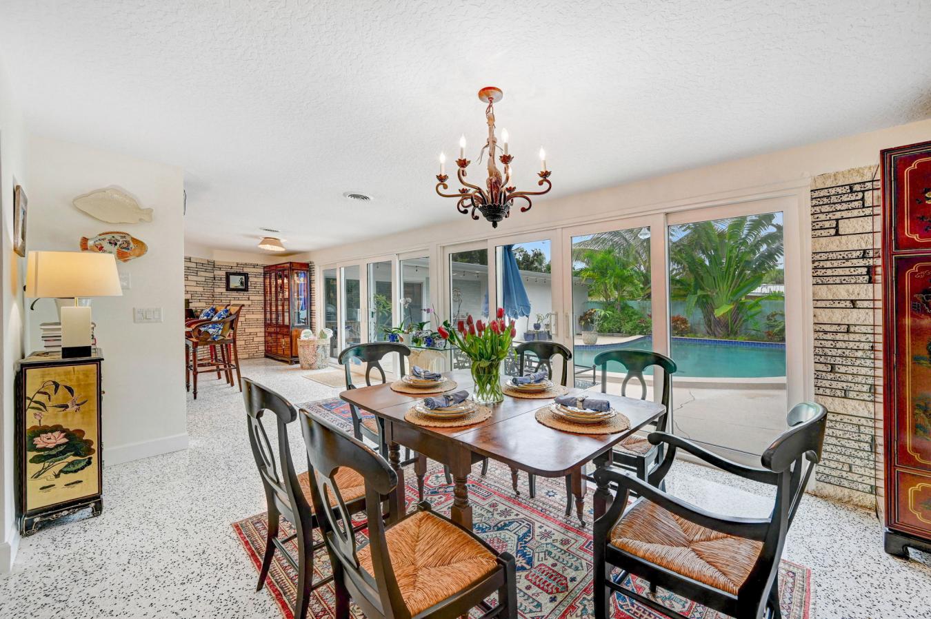 Melbourne, Brevard County, 32901, United States, 3 Bedrooms Bedrooms, ,2 BathroomsBathrooms,Residential,For Sale,1824326