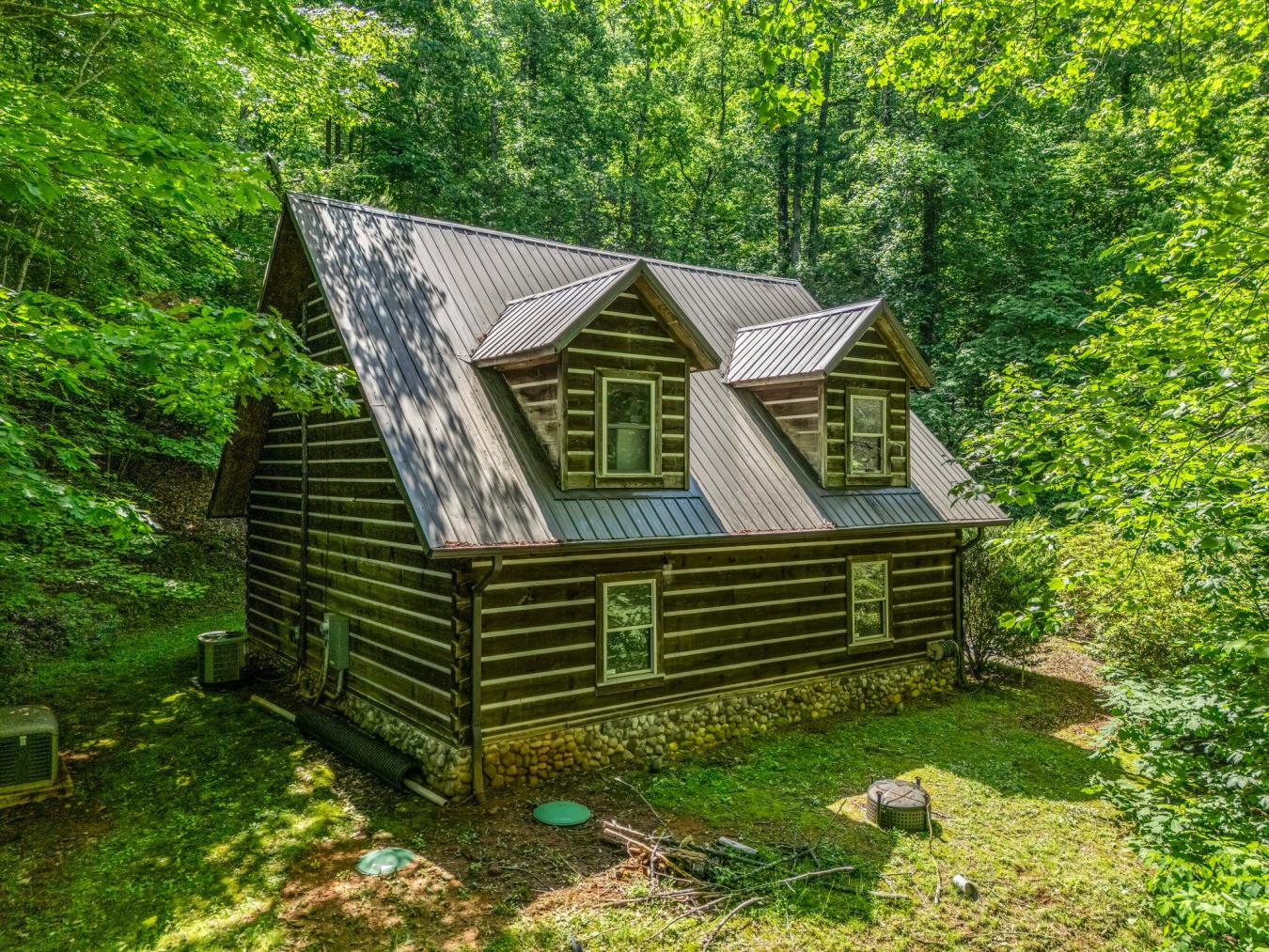Union Mills, North Carolina, 28167, United States, 4 Bedrooms Bedrooms, ,5 BathroomsBathrooms,Residential,For Sale,1824321