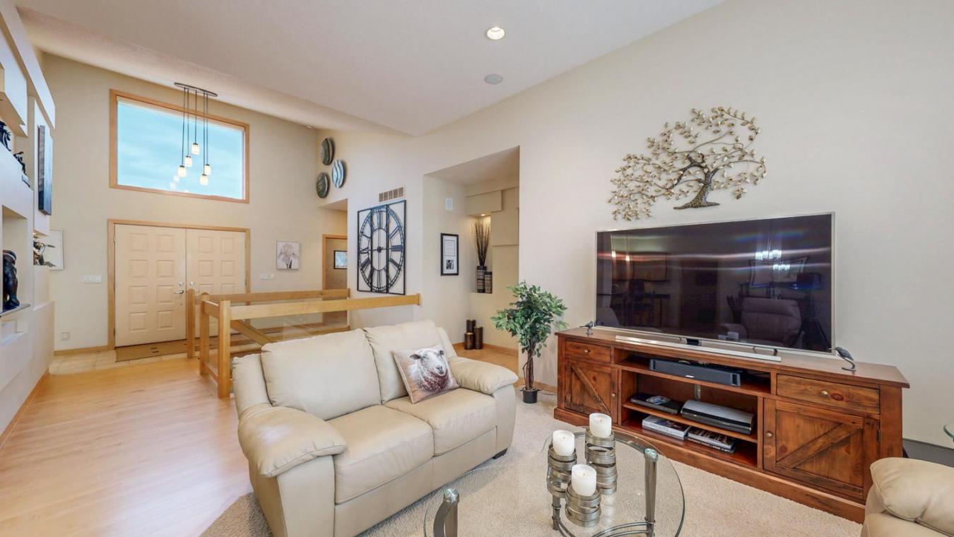 Rochester, Minnesota, 55902, United States, 3 Bedrooms Bedrooms, ,2 BathroomsBathrooms,Residential,For Sale,1828852