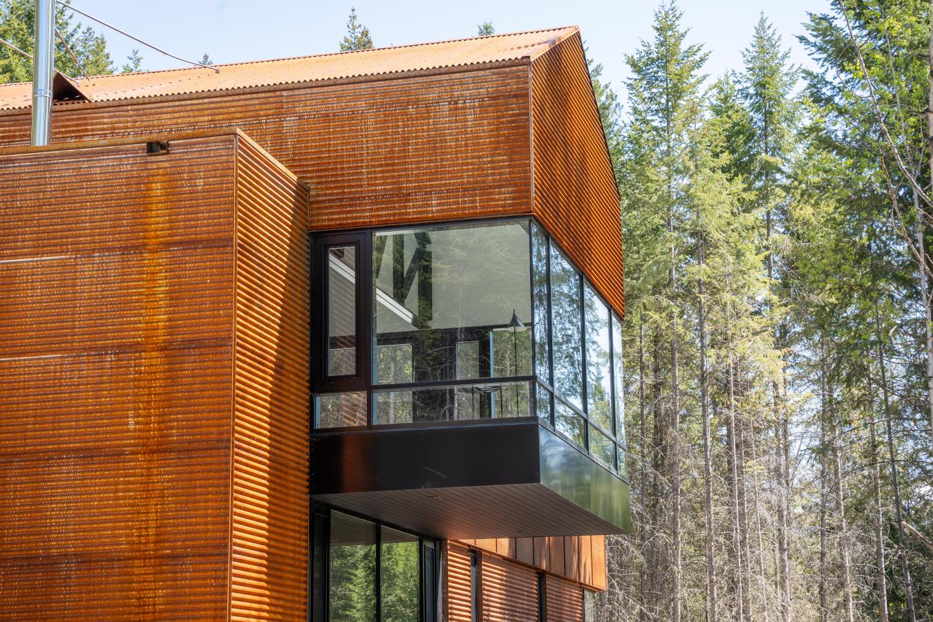 Golden, British Columbia, BC, V0A 1H7, Canada, 3 Bedrooms Bedrooms, ,2 BathroomsBathrooms,Residential,For Sale,1824318