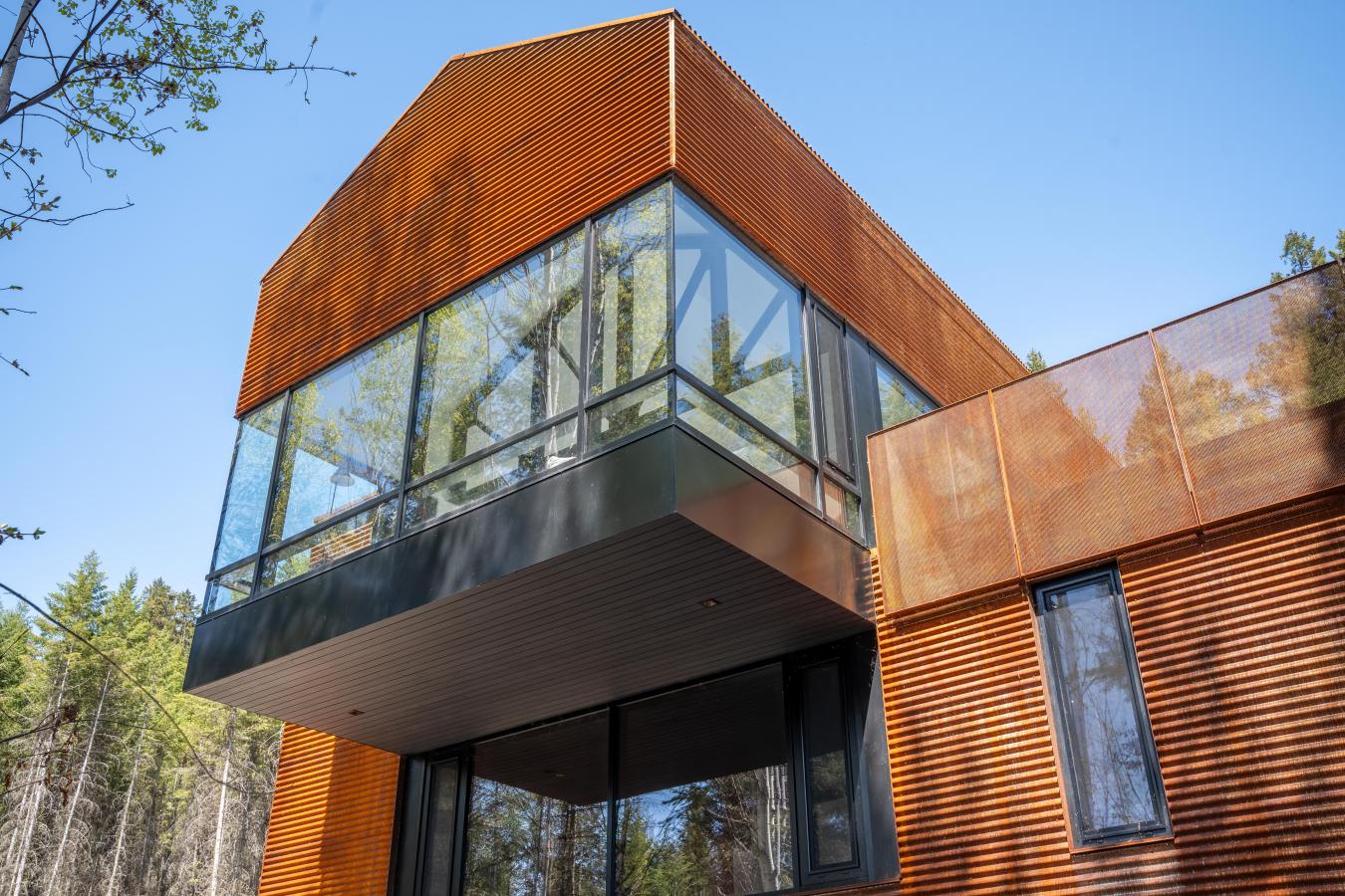 Golden, British Columbia, BC, V0A 1H7, Canada, 3 Bedrooms Bedrooms, ,2 BathroomsBathrooms,Residential,For Sale,1824318