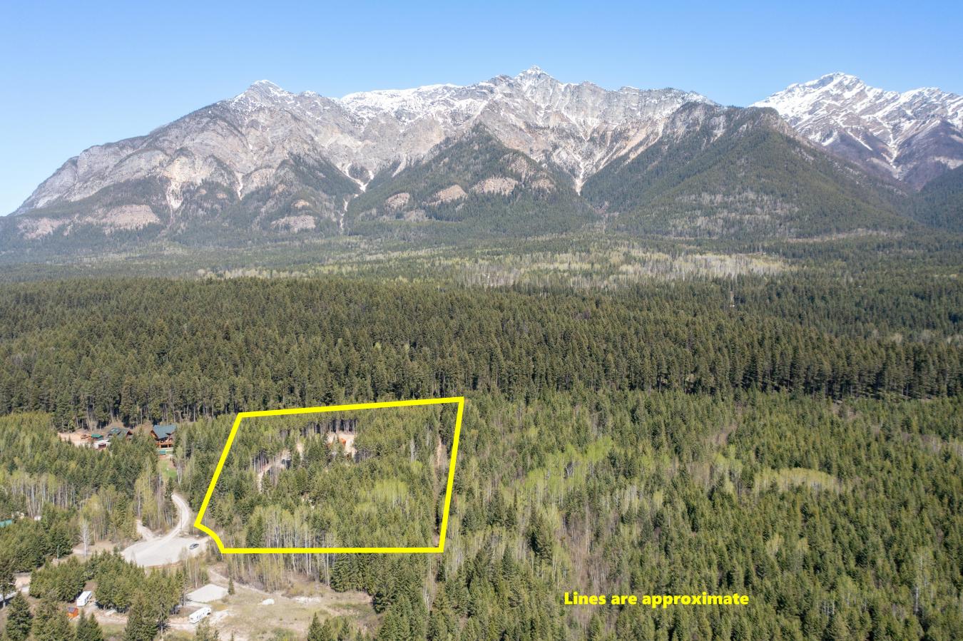 Golden, British Columbia, BC, V0A 1H7, Canada, 3 Bedrooms Bedrooms, ,2 BathroomsBathrooms,Residential,For Sale,1824318