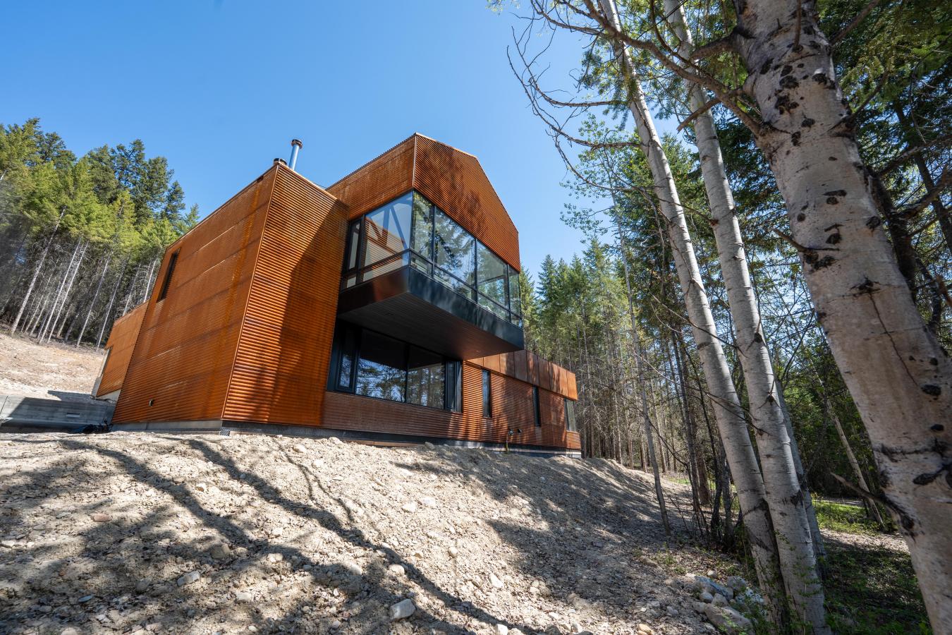 Golden, British Columbia, BC, V0A 1H7, Canada, 3 Bedrooms Bedrooms, ,2 BathroomsBathrooms,Residential,For Sale,1824318