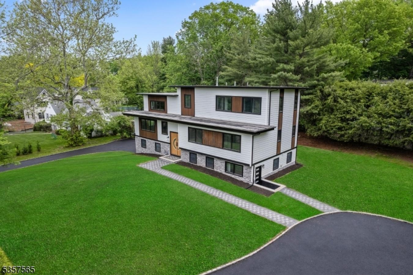 Millburn Twp., New Jersey, 07078, United States, 8 Bedrooms Bedrooms, ,6 BathroomsBathrooms,Residential,For Sale,1828845