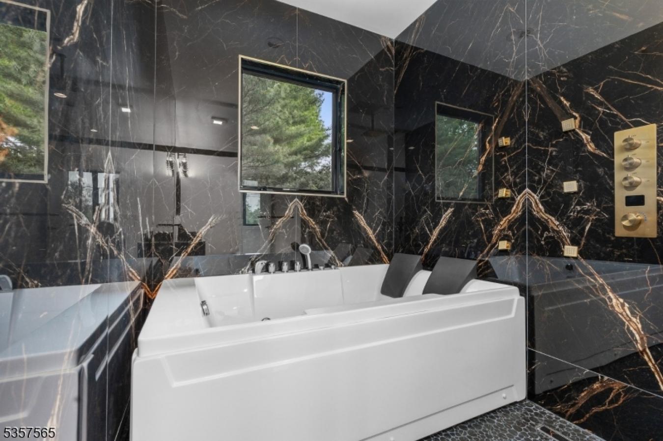 Millburn Twp., New Jersey, 07078, United States, 8 Bedrooms Bedrooms, ,6 BathroomsBathrooms,Residential,For Sale,1828845