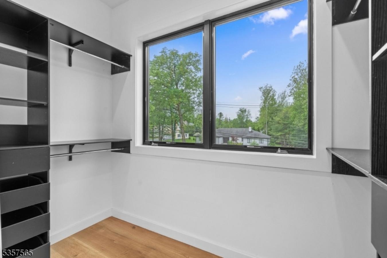 Millburn Twp., New Jersey, 07078, United States, 8 Bedrooms Bedrooms, ,6 BathroomsBathrooms,Residential,For Sale,1828845