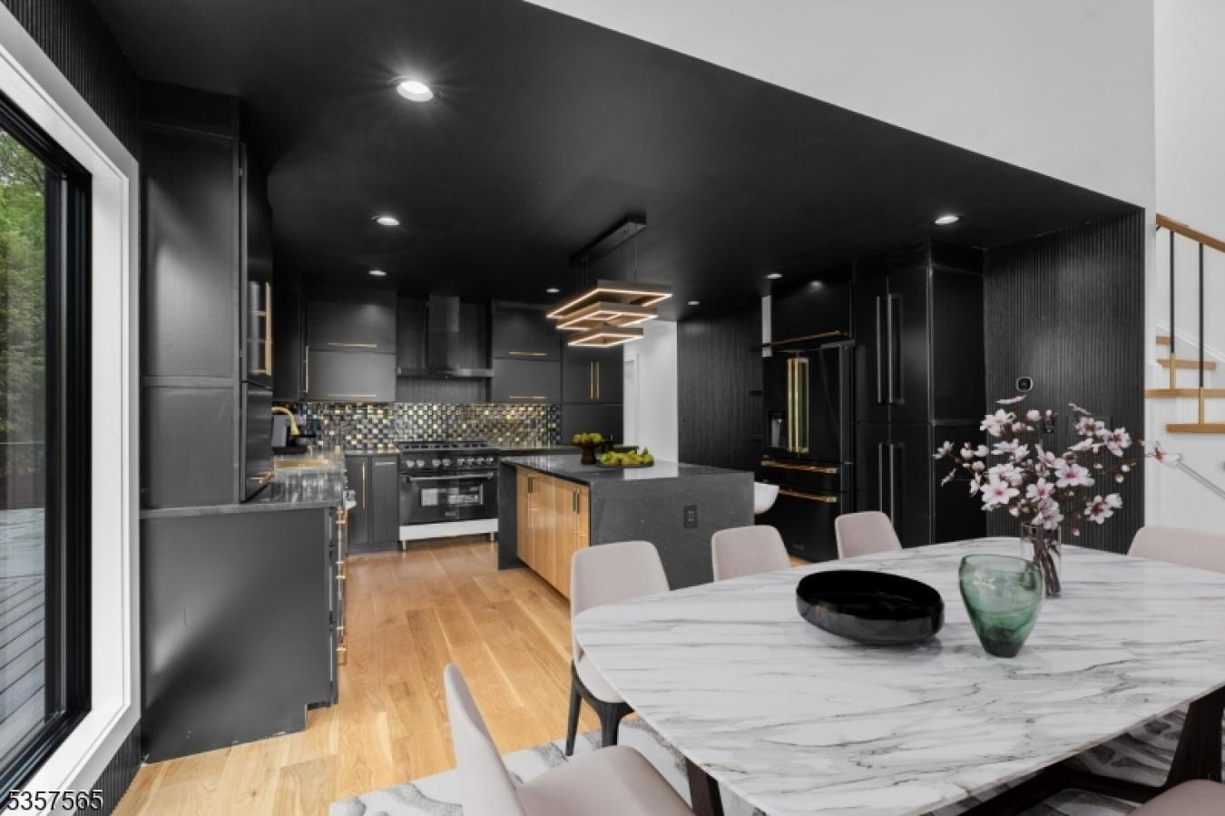 Millburn Twp., New Jersey, 07078, United States, 8 Bedrooms Bedrooms, ,6 BathroomsBathrooms,Residential,For Sale,1828845
