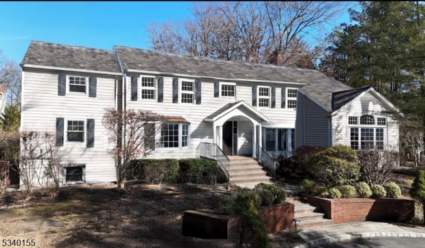 Millburn Twp., New Jersey, 07078, United States, 5 Bedrooms Bedrooms, ,4 BathroomsBathrooms,Residential,For Sale,1828844