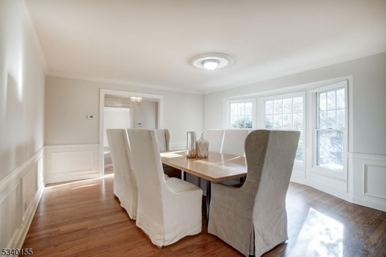 Millburn Twp., New Jersey, 07078, United States, 5 Bedrooms Bedrooms, ,4 BathroomsBathrooms,Residential,For Sale,1828844