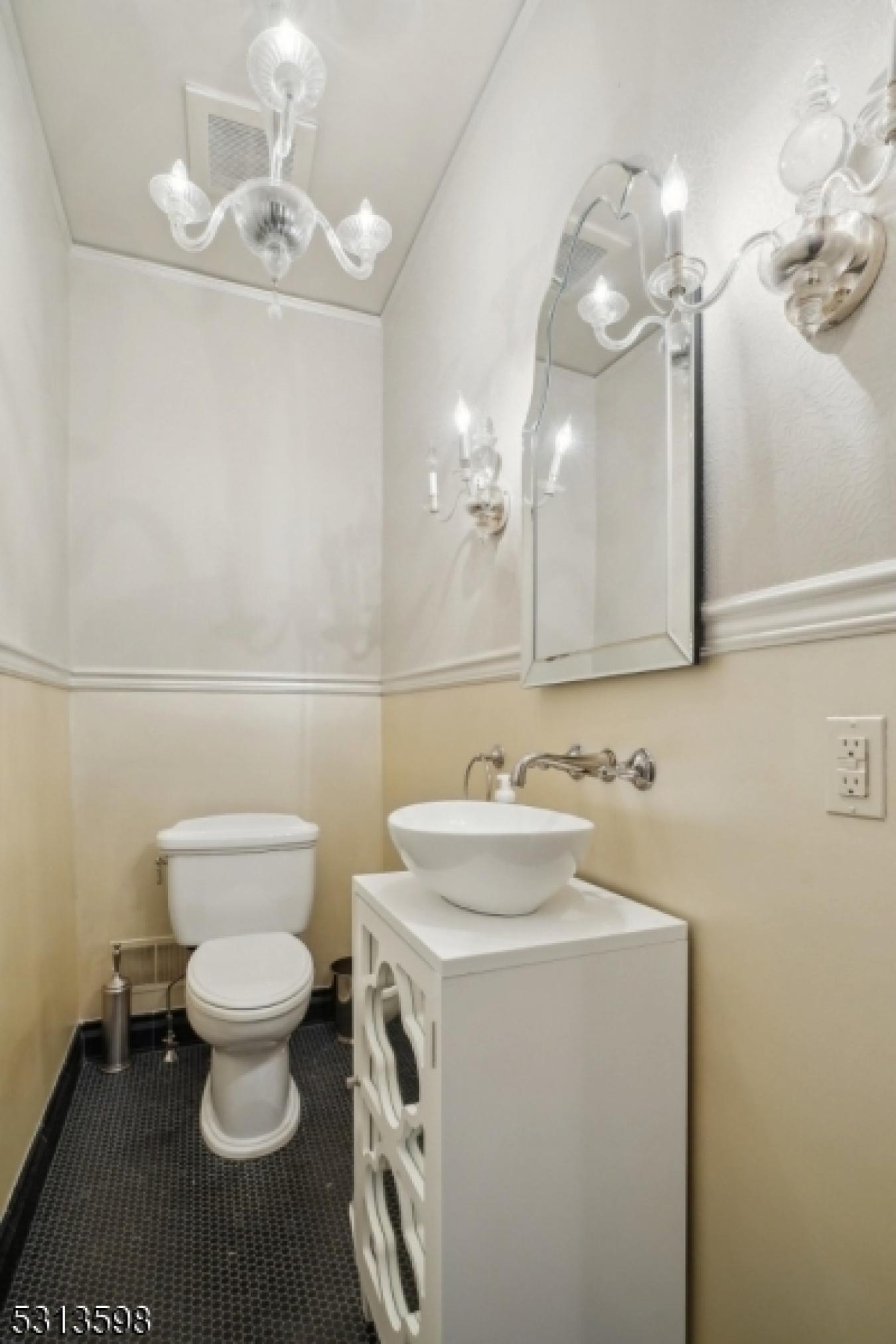Millburn Twp., New Jersey, 07078, United States, 10 Bedrooms Bedrooms, ,6 BathroomsBathrooms,Residential,For Sale,1828843