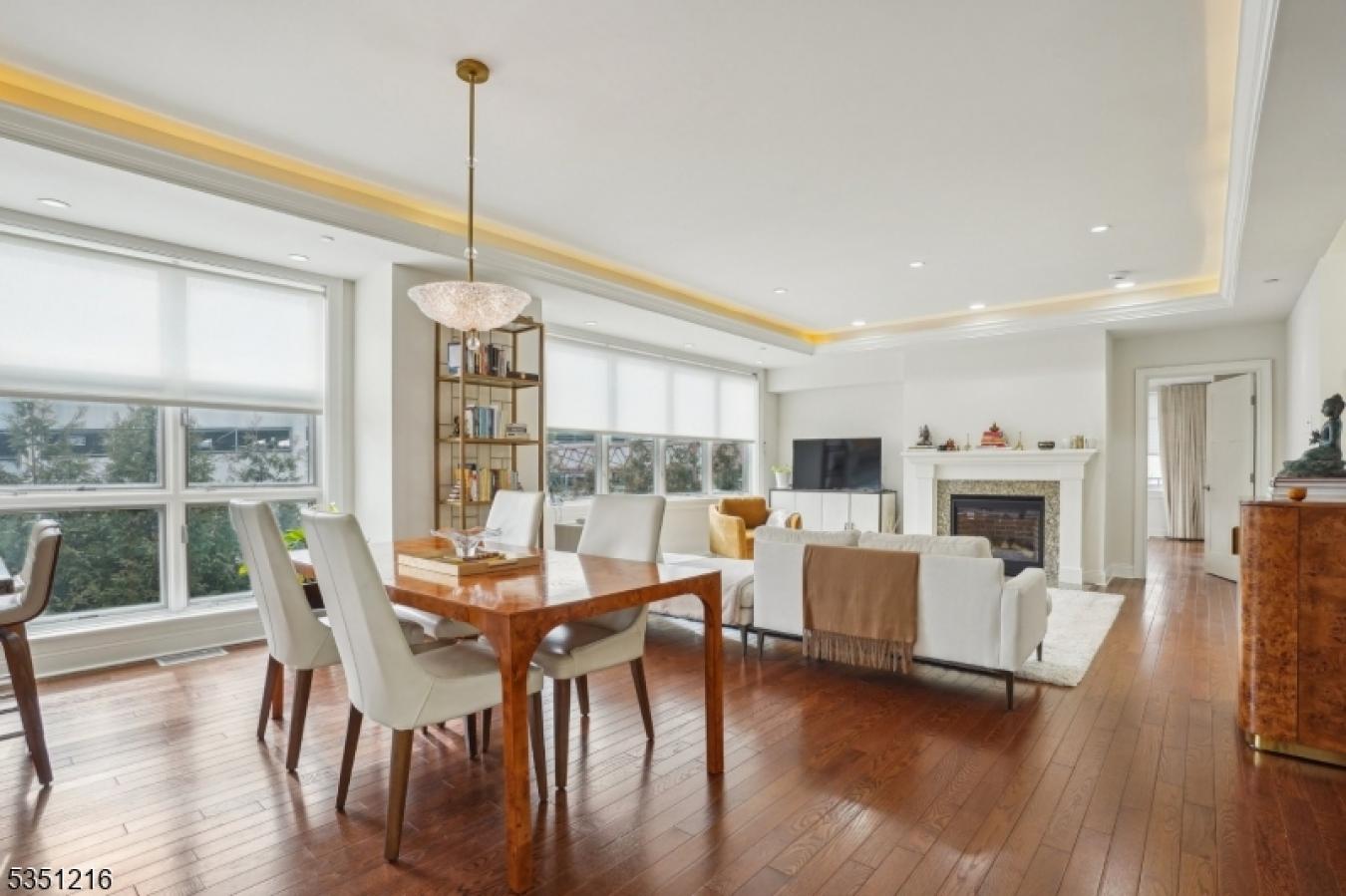 Summit City, New Jersey, 07901, United States, 2 Bedrooms Bedrooms, ,2 BathroomsBathrooms,Residential,For Sale,1828842