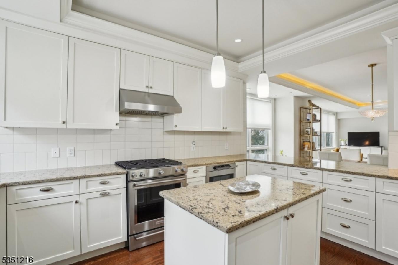 Summit City, New Jersey, 07901, United States, 2 Bedrooms Bedrooms, ,2 BathroomsBathrooms,Residential,For Sale,1828842