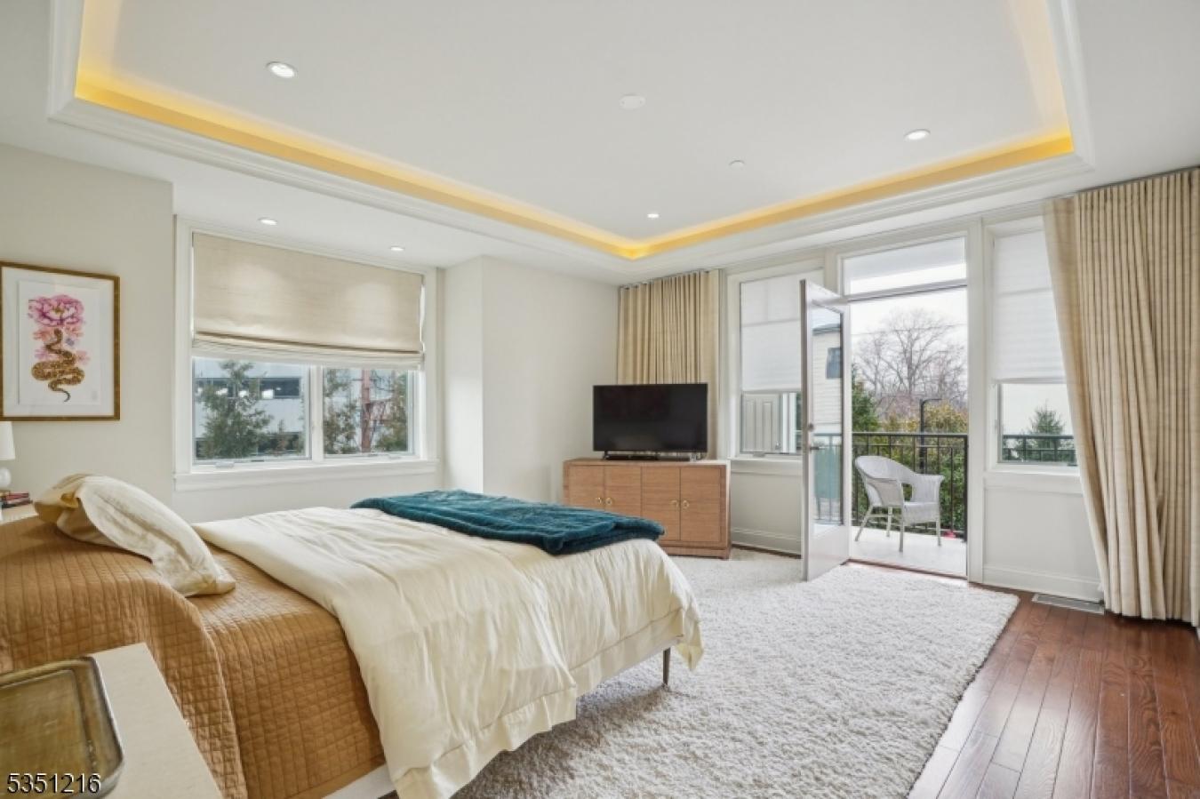 Summit City, New Jersey, 07901, United States, 2 Bedrooms Bedrooms, ,2 BathroomsBathrooms,Residential,For Sale,1828842
