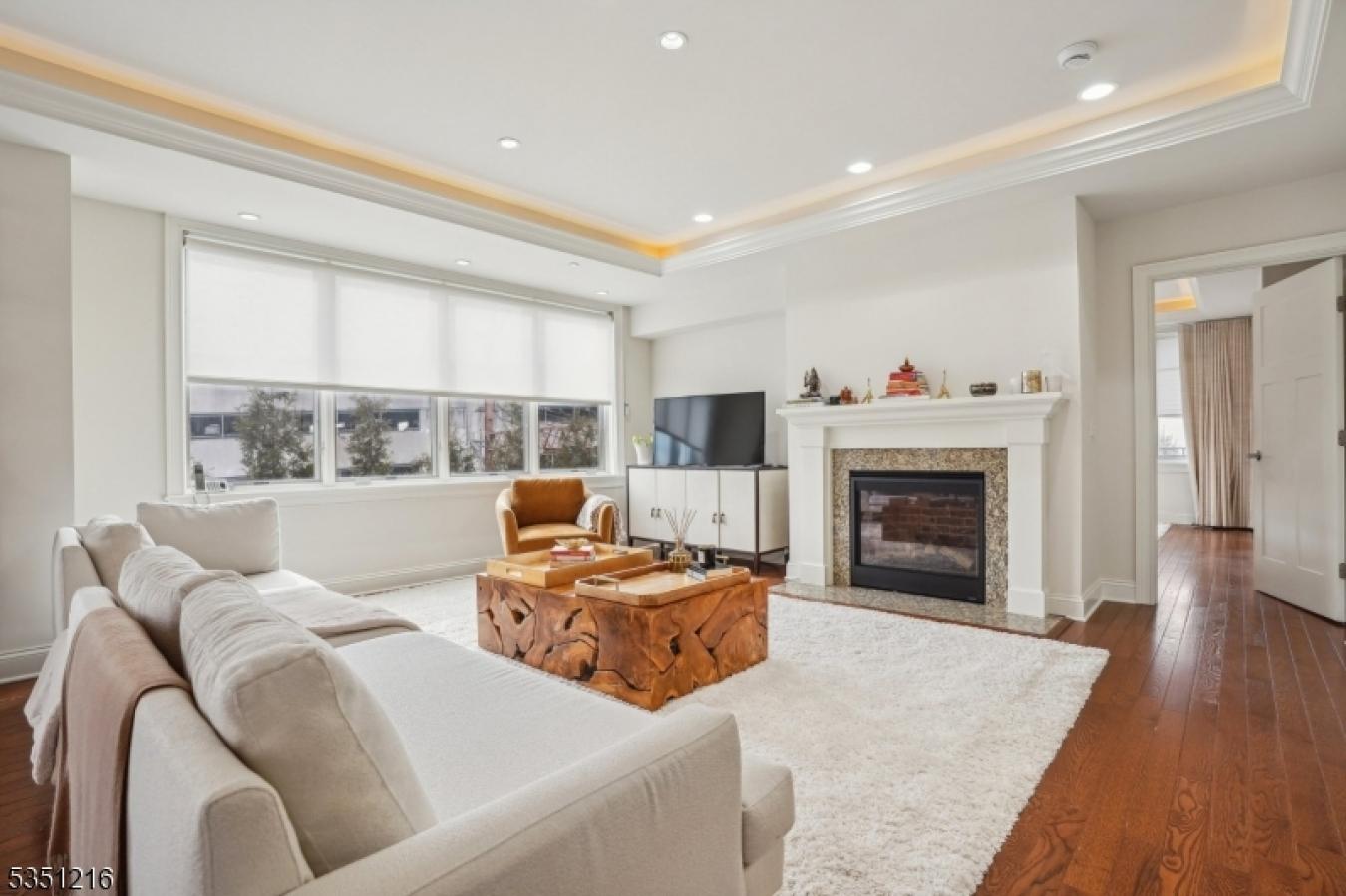 Summit City, New Jersey, 07901, United States, 2 Bedrooms Bedrooms, ,2 BathroomsBathrooms,Residential,For Sale,1828842