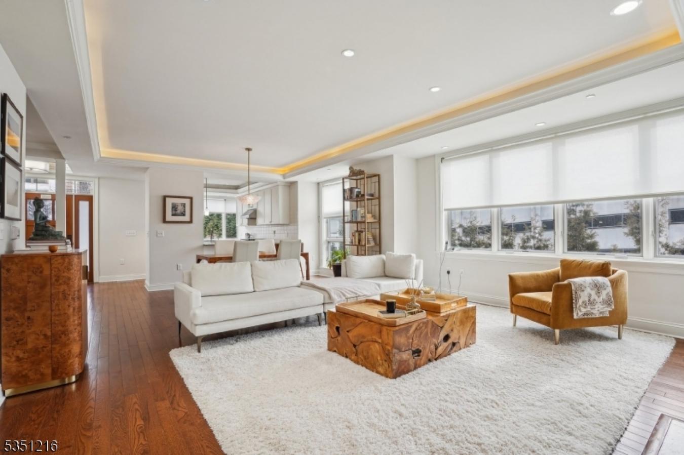Summit City, New Jersey, 07901, United States, 2 Bedrooms Bedrooms, ,2 BathroomsBathrooms,Residential,For Sale,1828842