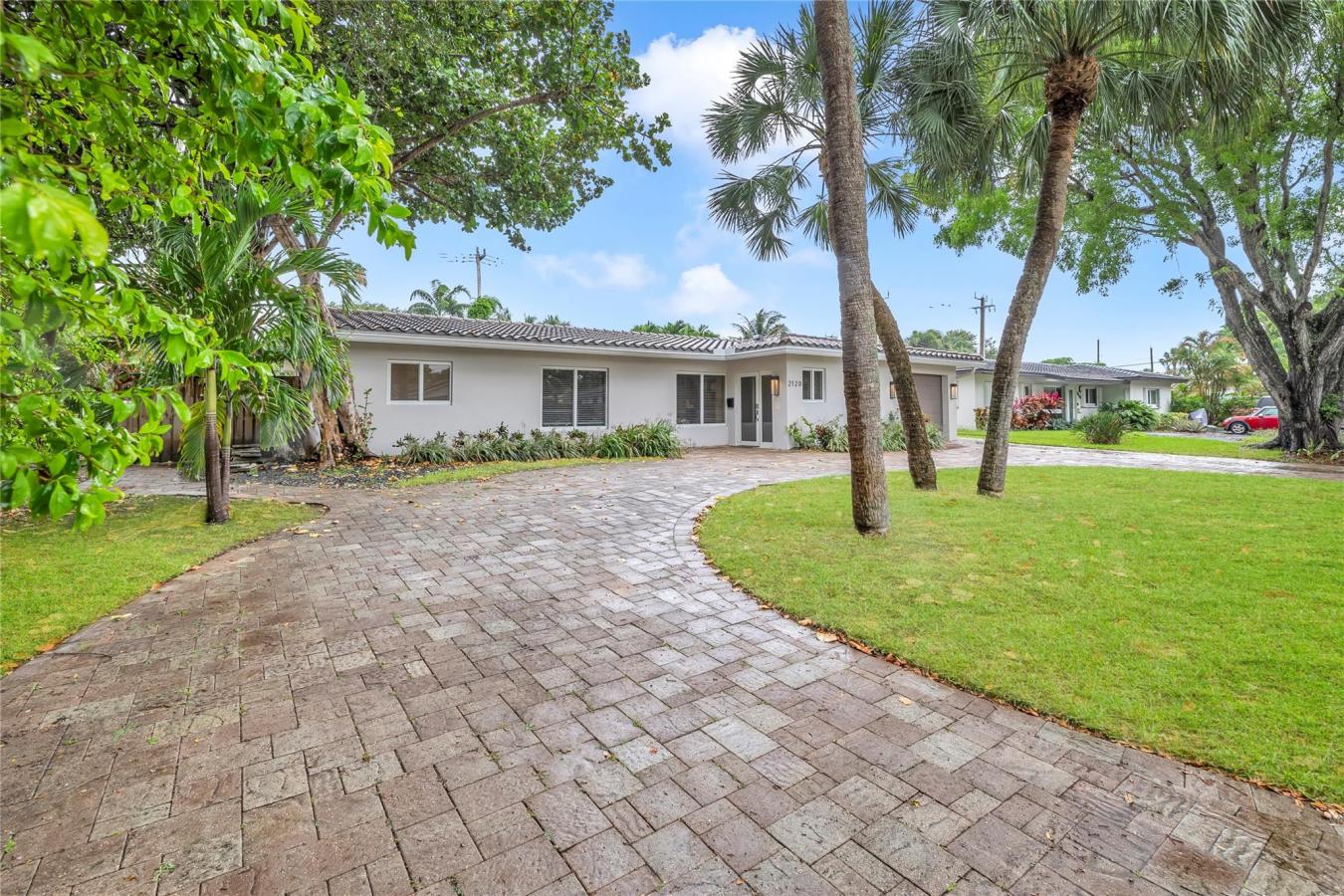 Lighthouse Point, Florida, 33064, United States, 3 Bedrooms Bedrooms, ,3 BathroomsBathrooms,Residential,For Sale,1828841