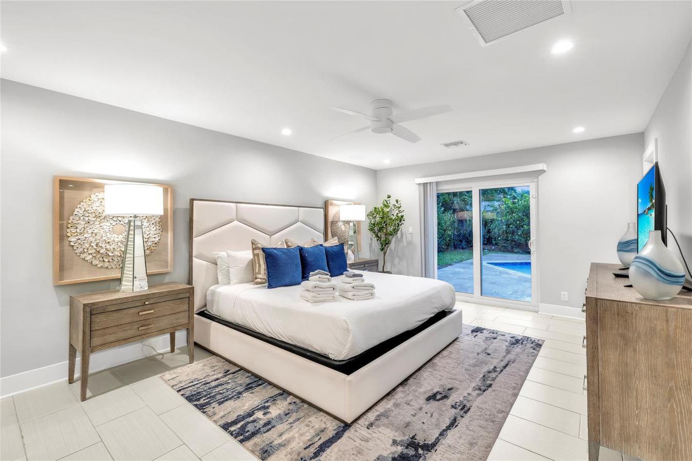 Lighthouse Point, Florida, 33064, United States, 3 Bedrooms Bedrooms, ,3 BathroomsBathrooms,Residential,For Sale,1828841