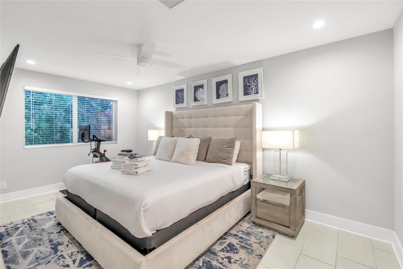 Lighthouse Point, Florida, 33064, United States, 3 Bedrooms Bedrooms, ,3 BathroomsBathrooms,Residential,For Sale,1828841