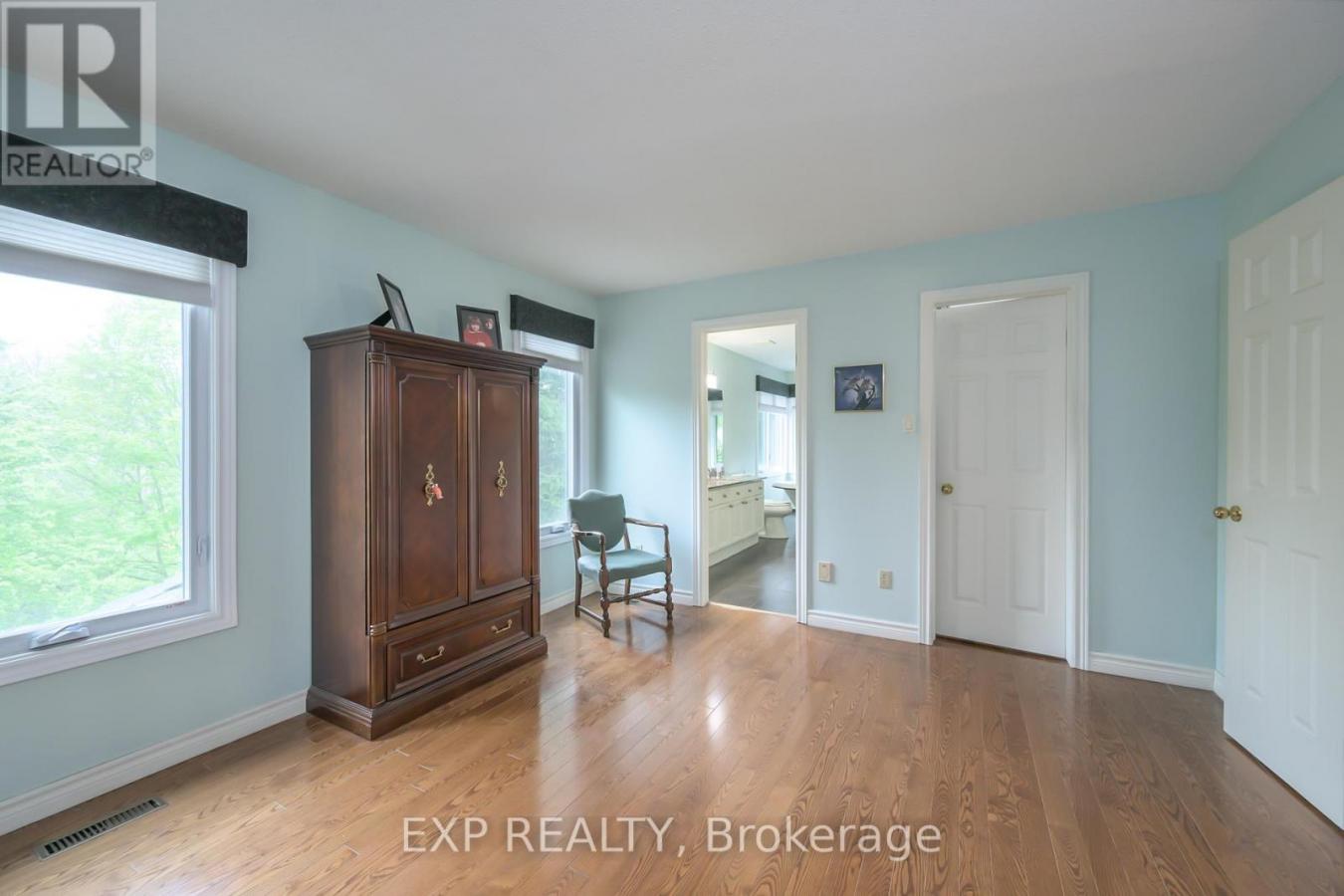 London North (North A), ON, N6G4W5, Canada, 5 Bedrooms Bedrooms, ,Residential,For Sale,1828838
