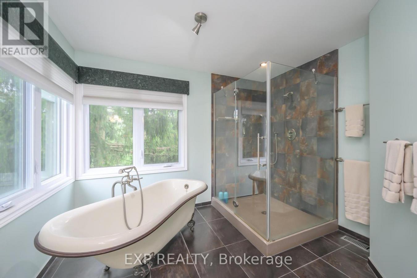 London North (North A), ON, N6G4W5, Canada, 5 Bedrooms Bedrooms, ,Residential,For Sale,1828838