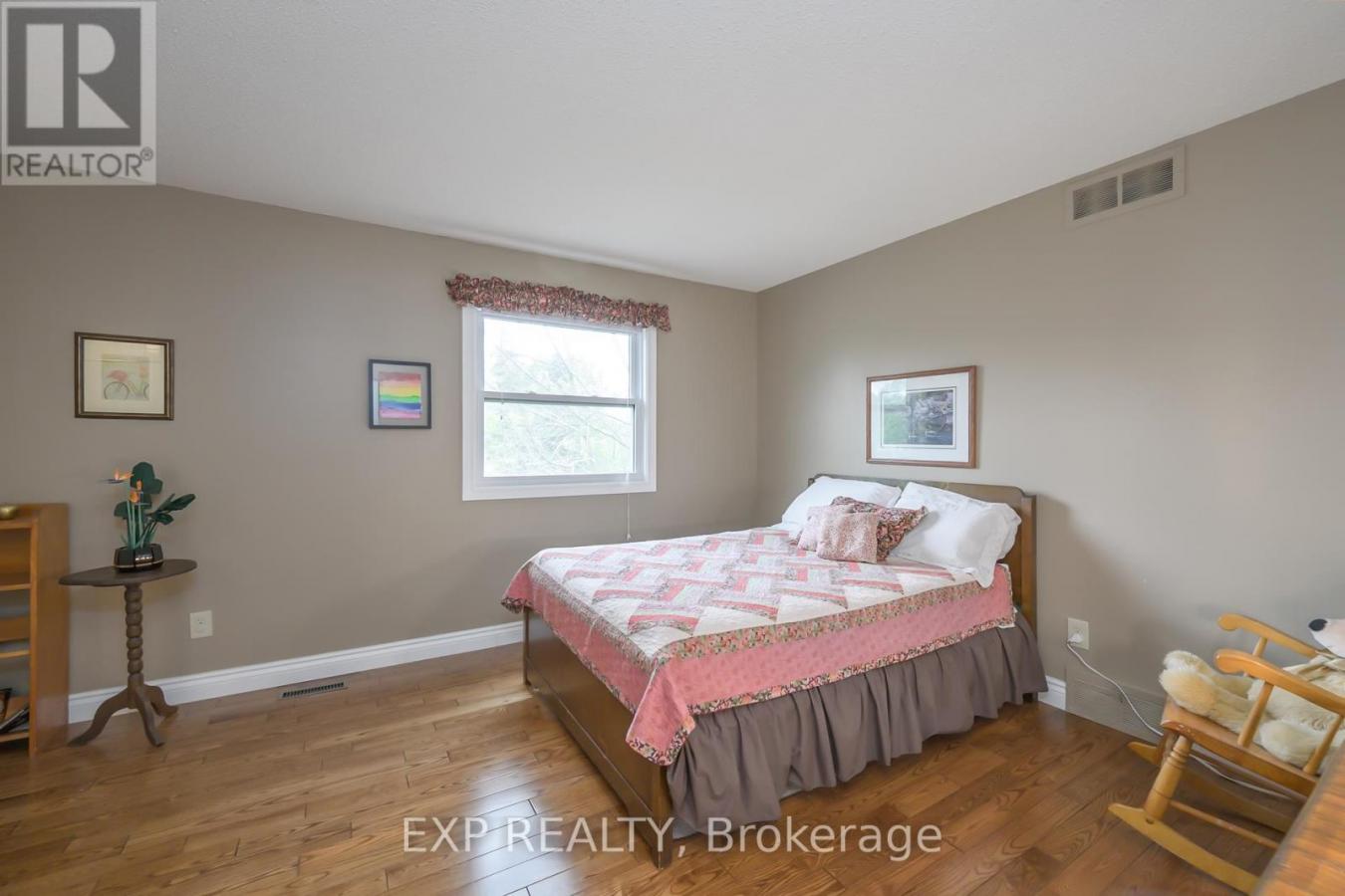 London North (North A), ON, N6G4W5, Canada, 5 Bedrooms Bedrooms, ,Residential,For Sale,1828838
