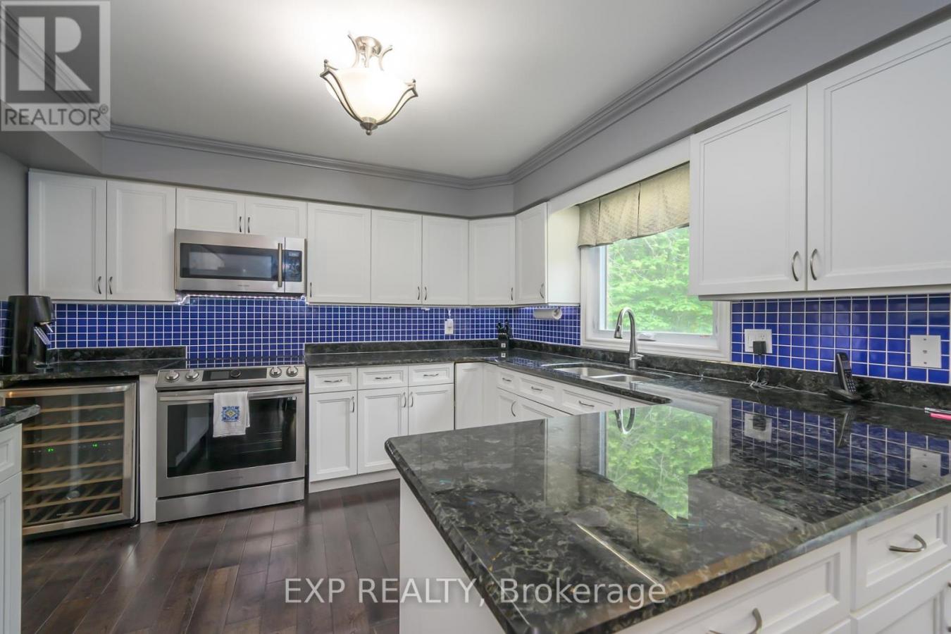 London North (North A), ON, N6G4W5, Canada, 5 Bedrooms Bedrooms, ,Residential,For Sale,1828838