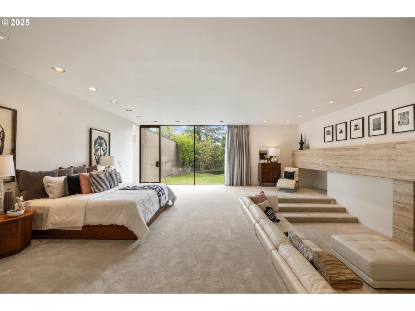 Portland, Oregon, 97221, United States, 7 Bedrooms Bedrooms, ,5 BathroomsBathrooms,Residential,For Sale,1828835