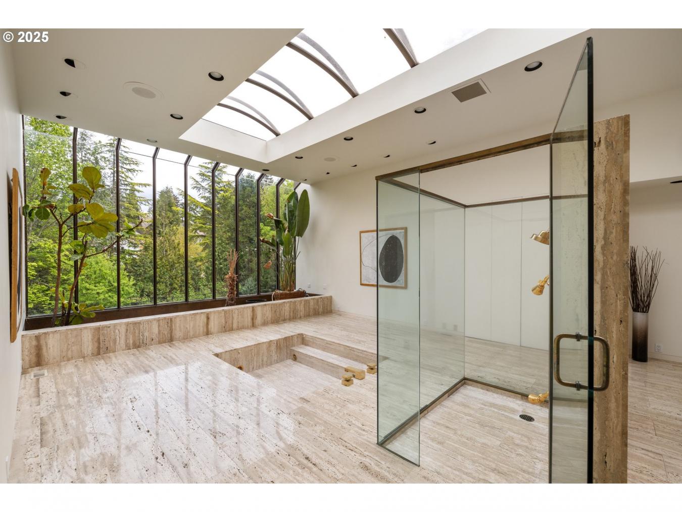 Portland, Oregon, 97221, United States, 7 Bedrooms Bedrooms, ,5 BathroomsBathrooms,Residential,For Sale,1828835