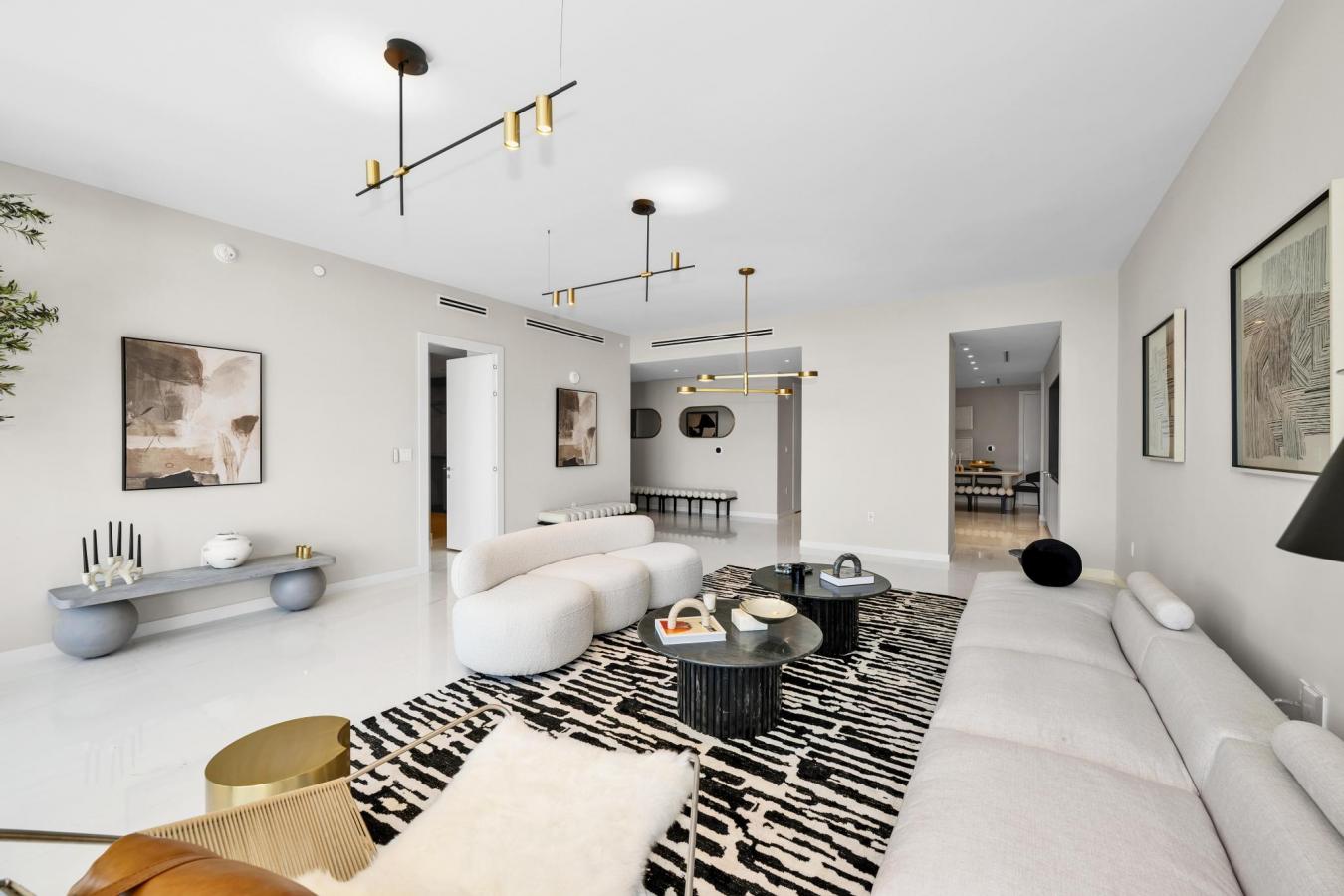 Miami, Miami Dade, 33131, United States, 3 Bedrooms Bedrooms, ,4 BathroomsBathrooms,Residential,For Sale,1828834