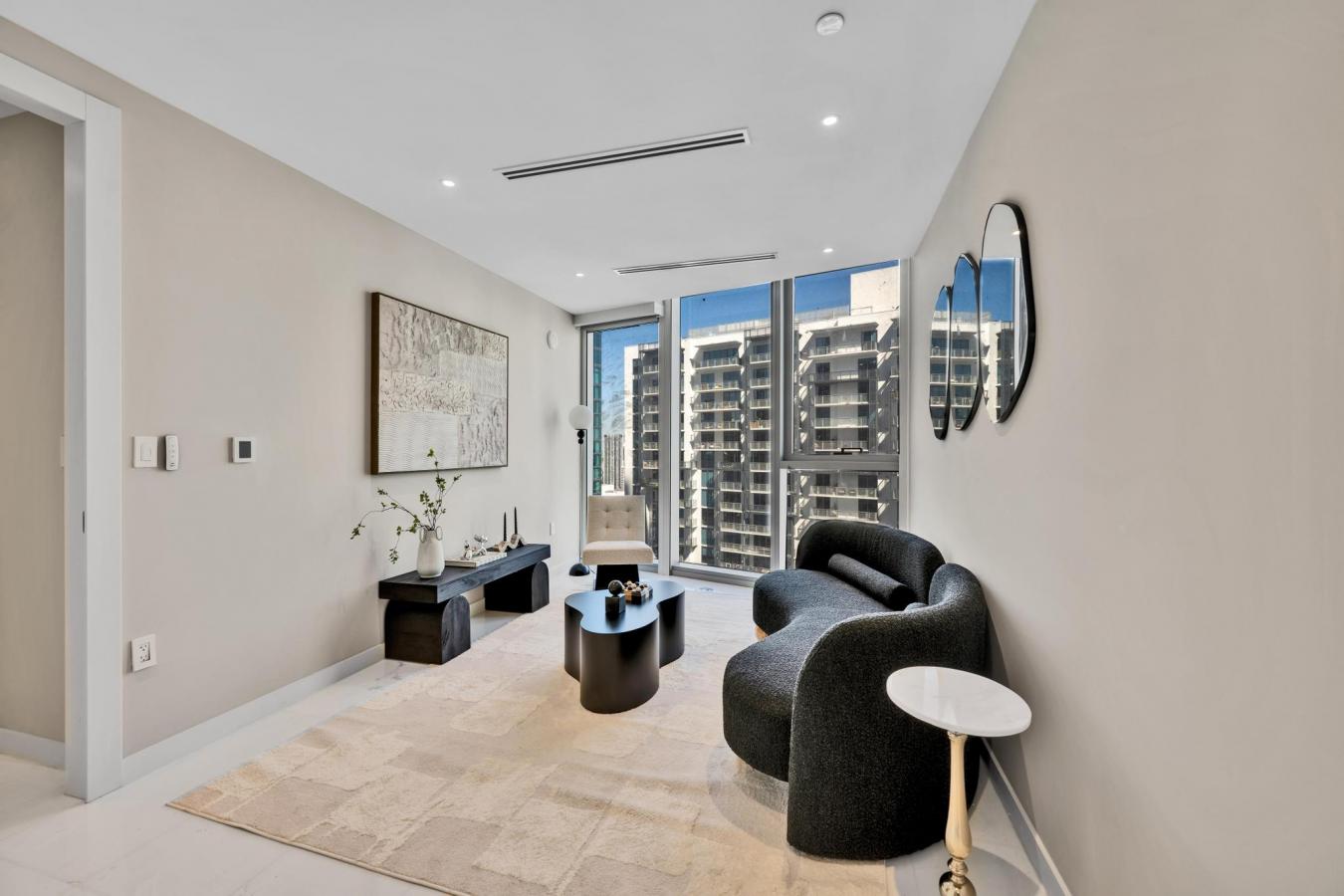 Miami, Miami Dade, 33131, United States, 3 Bedrooms Bedrooms, ,4 BathroomsBathrooms,Residential,For Sale,1828834