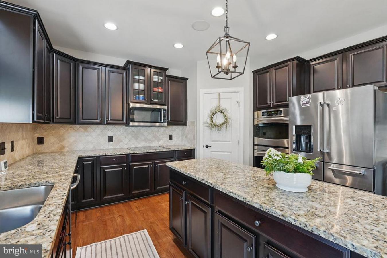 Chantilly, Virginia, 20152, United States, 5 Bedrooms Bedrooms, ,3 BathroomsBathrooms,Residential,For Sale,1828829