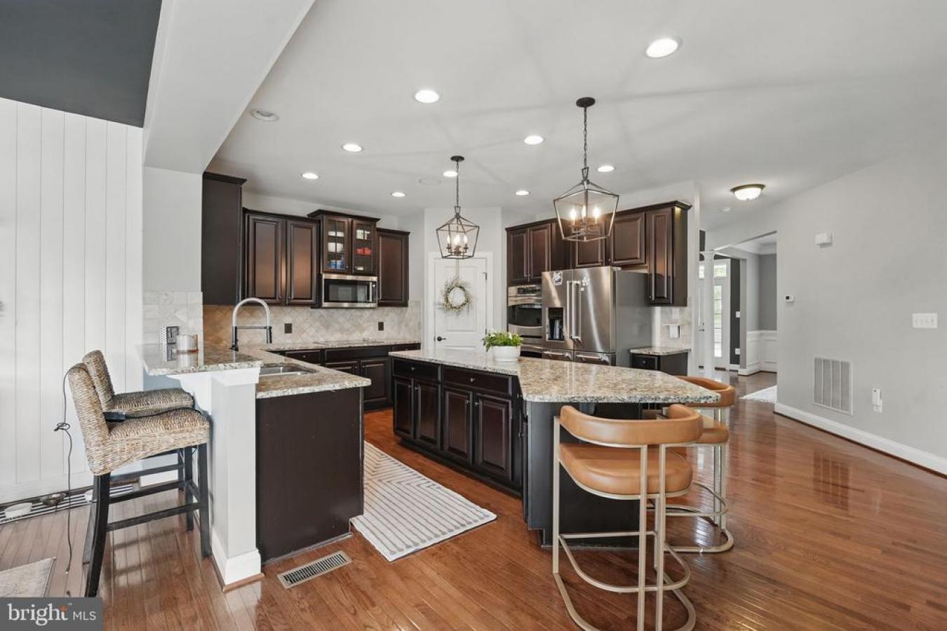 Chantilly, Virginia, 20152, United States, 5 Bedrooms Bedrooms, ,3 BathroomsBathrooms,Residential,For Sale,1828829