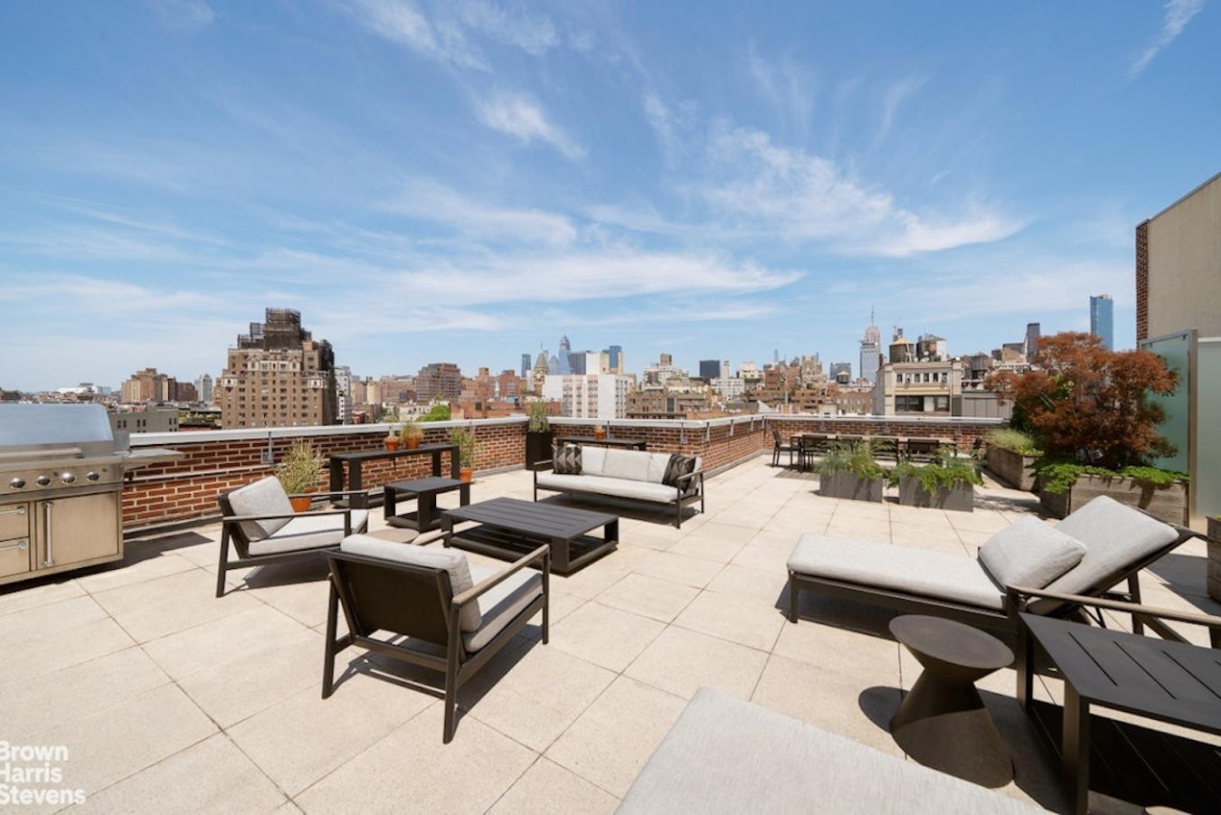 West Village, New York, 10011, United States, 3 Bedrooms Bedrooms, ,2 BathroomsBathrooms,Residential,For Sale,1824309