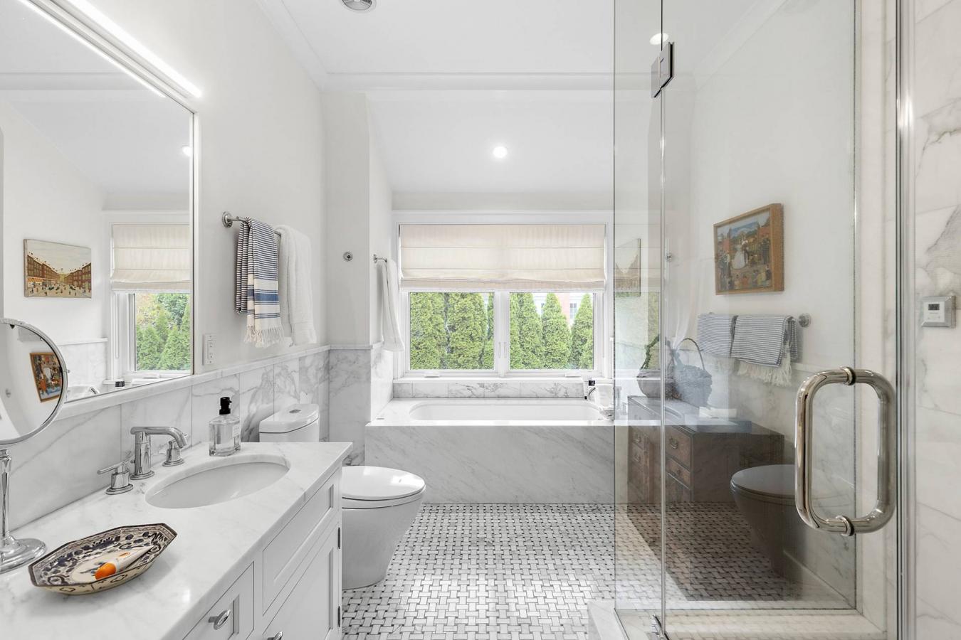 Village of East Hampton, New York, 11937, United States, 4 Bedrooms Bedrooms, ,5 BathroomsBathrooms,Residential,For Sale,1824306