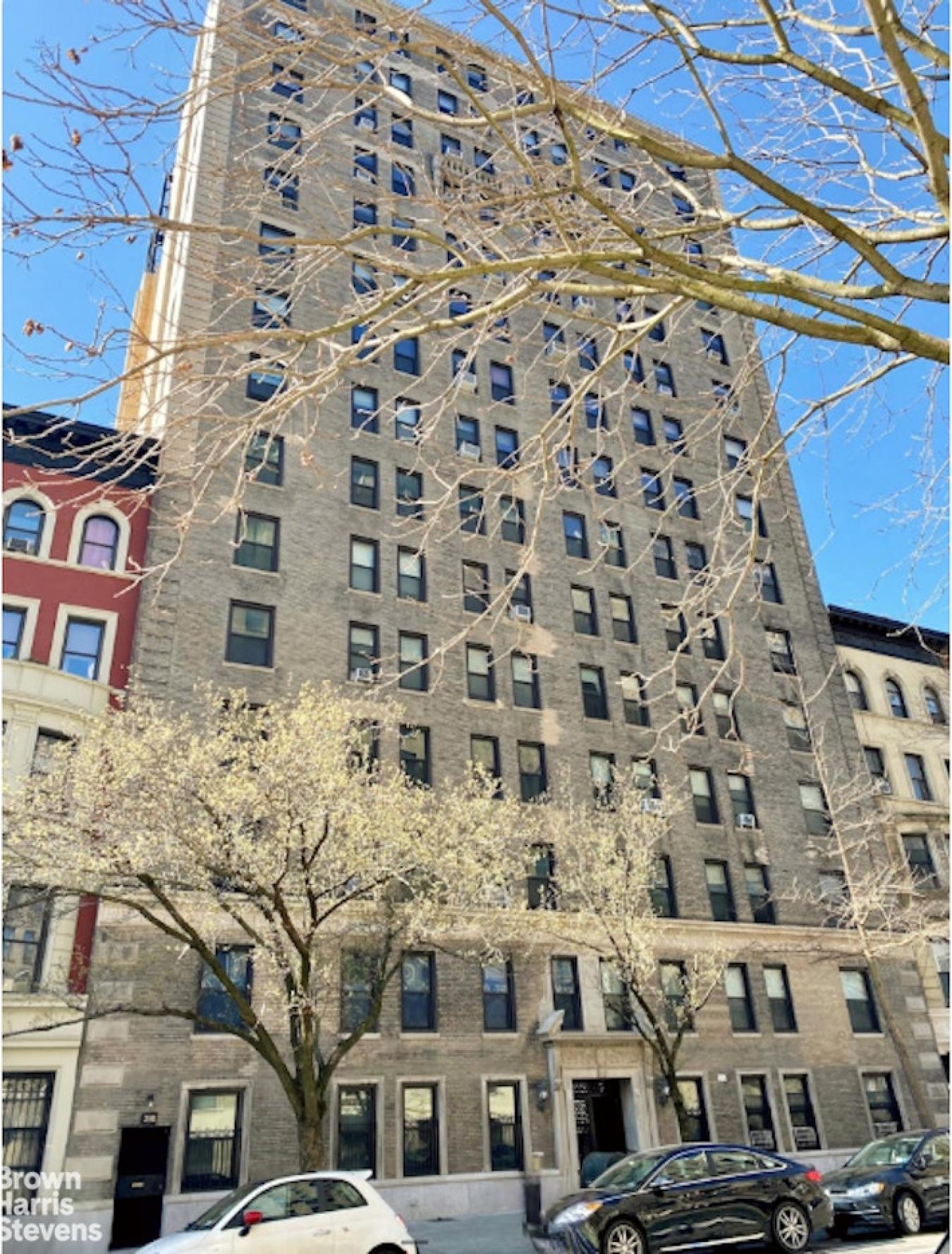 New York, New York, 10025, United States, 1 Bedroom Bedrooms, ,1 BathroomBathrooms,Residential,For Sale,1824300
