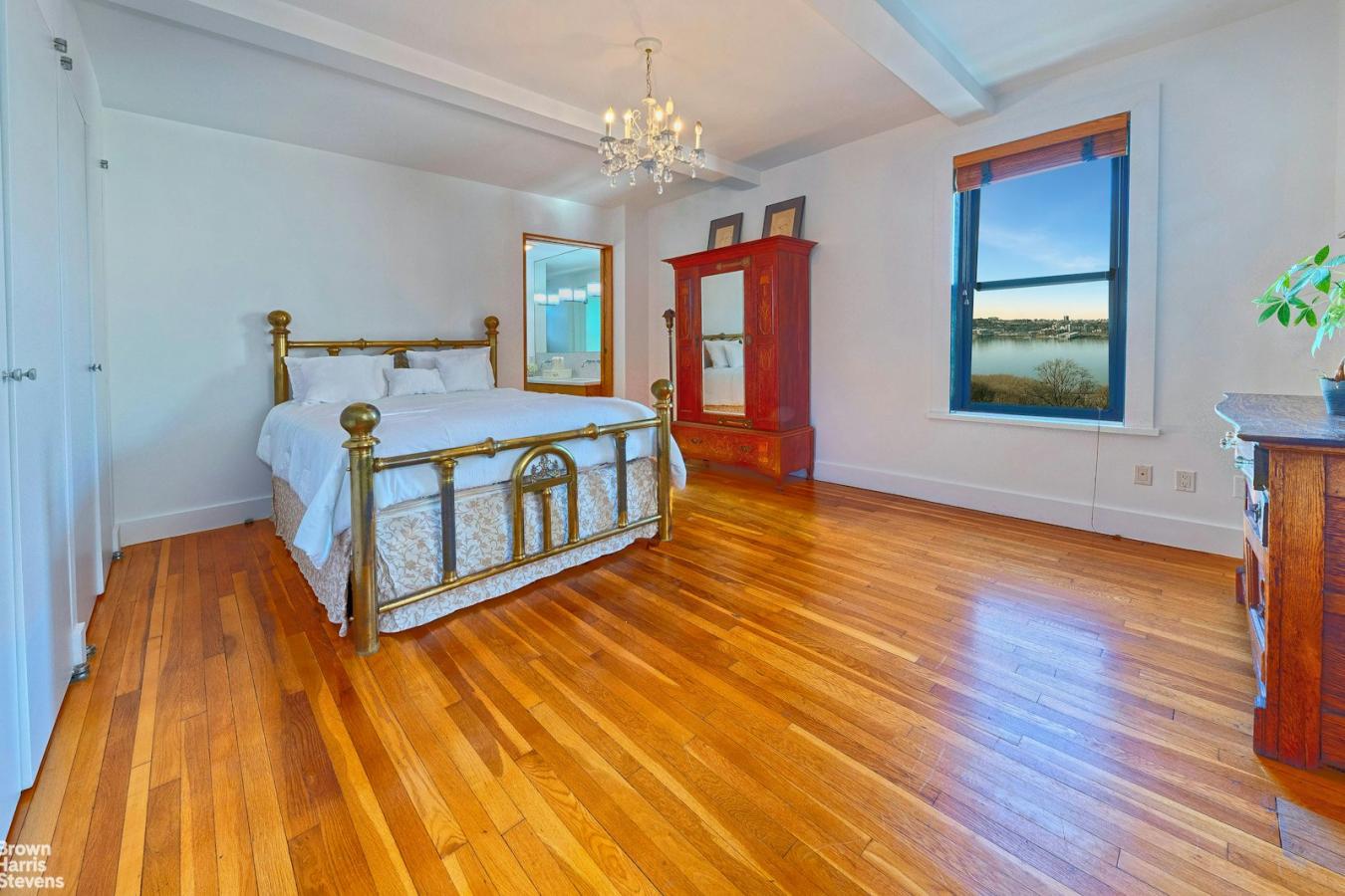 New York, New York, 10025, United States, 1 Bedroom Bedrooms, ,1 BathroomBathrooms,Residential,For Sale,1824300