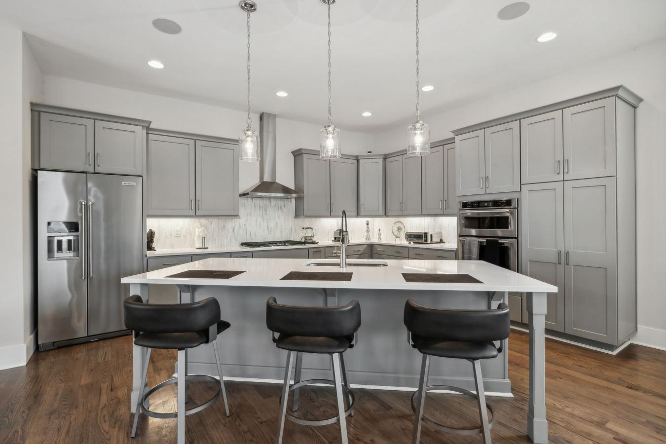 Nashville, Tennessee, 37203, United States, 4 Bedrooms Bedrooms, ,3 BathroomsBathrooms,Residential,For Sale,1824298