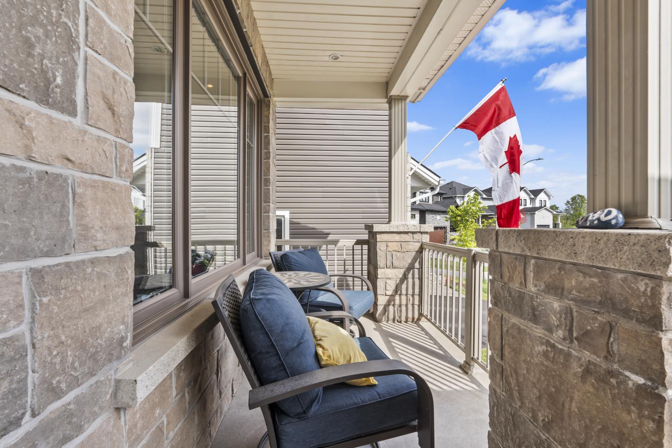 Kingston, Frontenac, K7M 0C9, Canada, 4 Bedrooms Bedrooms, ,3 BathroomsBathrooms,Residential,For Sale,1828825