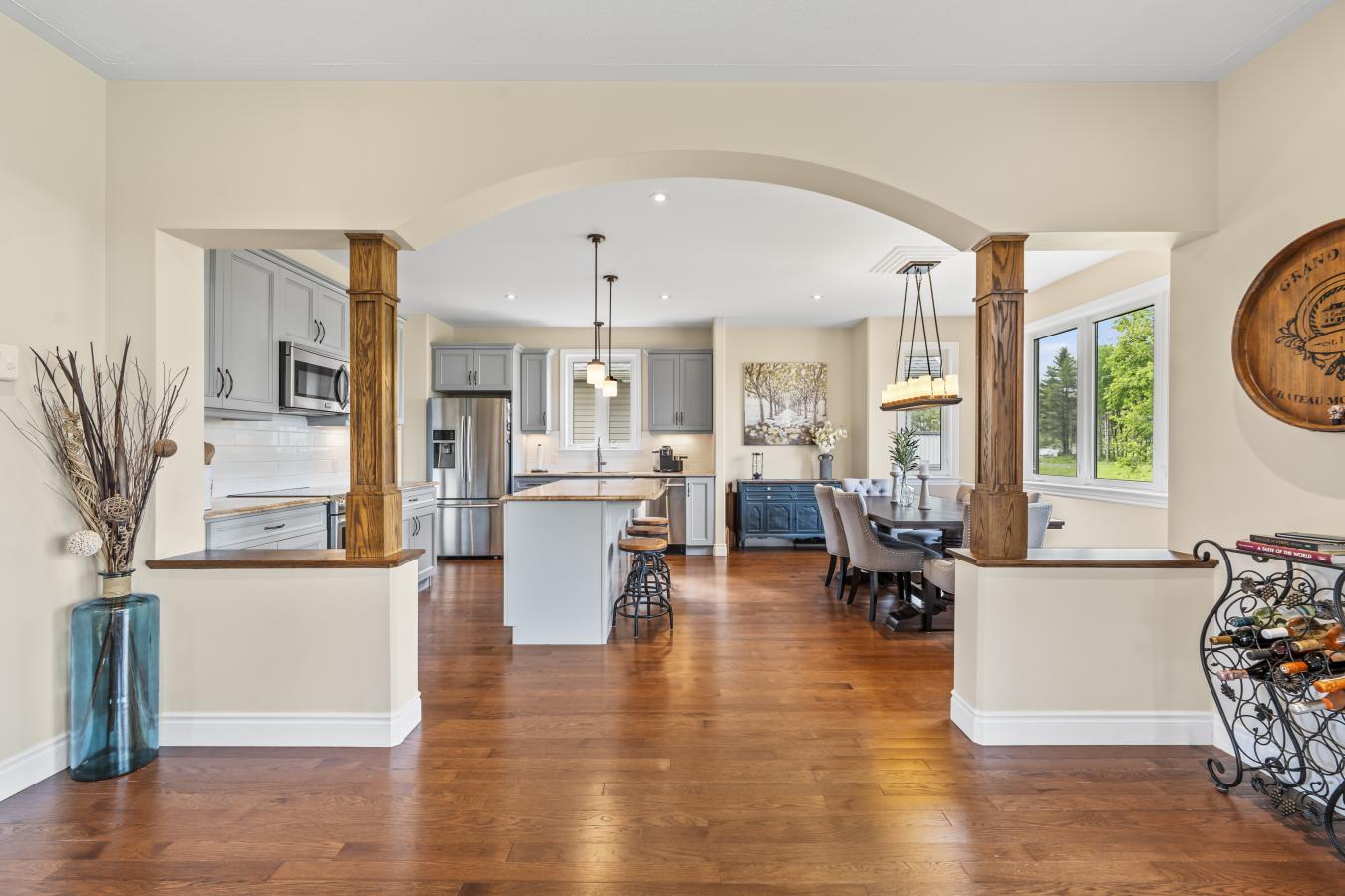 Kingston, Frontenac, K7M 0C9, Canada, 4 Bedrooms Bedrooms, ,3 BathroomsBathrooms,Residential,For Sale,1828825