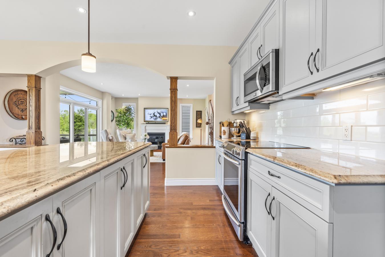 Kingston, Frontenac, K7M 0C9, Canada, 4 Bedrooms Bedrooms, ,3 BathroomsBathrooms,Residential,For Sale,1828825