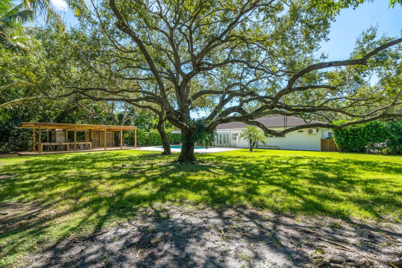 Palmetto Bay, Florida, 33157, United States, 3 Bedrooms Bedrooms, ,3 BathroomsBathrooms,Residential,For Sale,1828823
