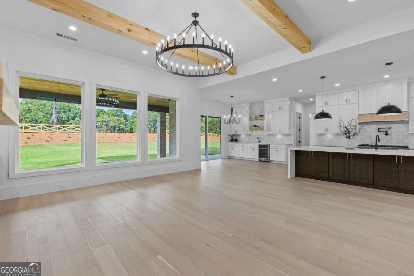Braselton, Georgia, 30517, United States, 5 Bedrooms Bedrooms, ,4 BathroomsBathrooms,Residential,For Sale,1828822