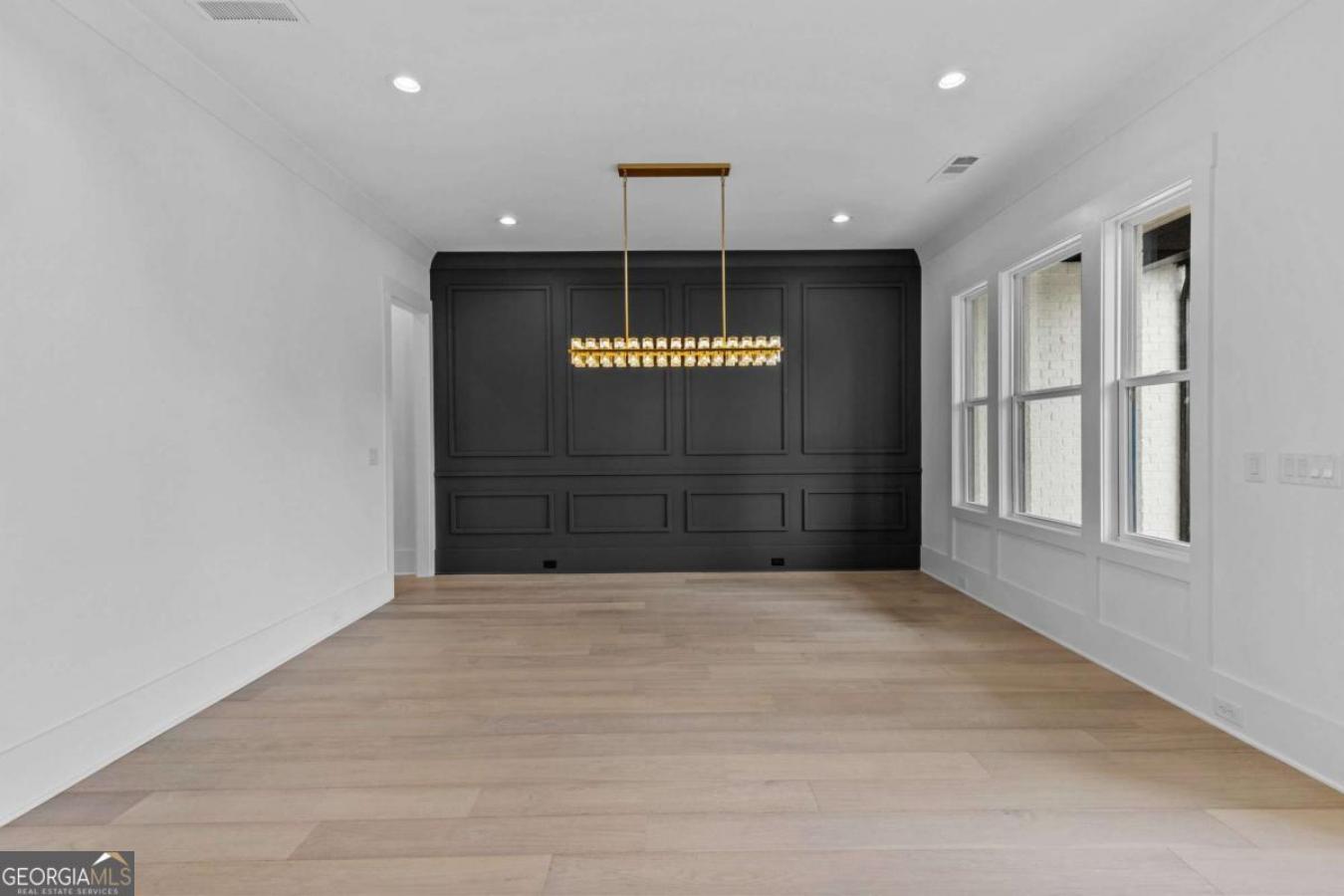 Braselton, Georgia, 30517, United States, 5 Bedrooms Bedrooms, ,4 BathroomsBathrooms,Residential,For Sale,1828821