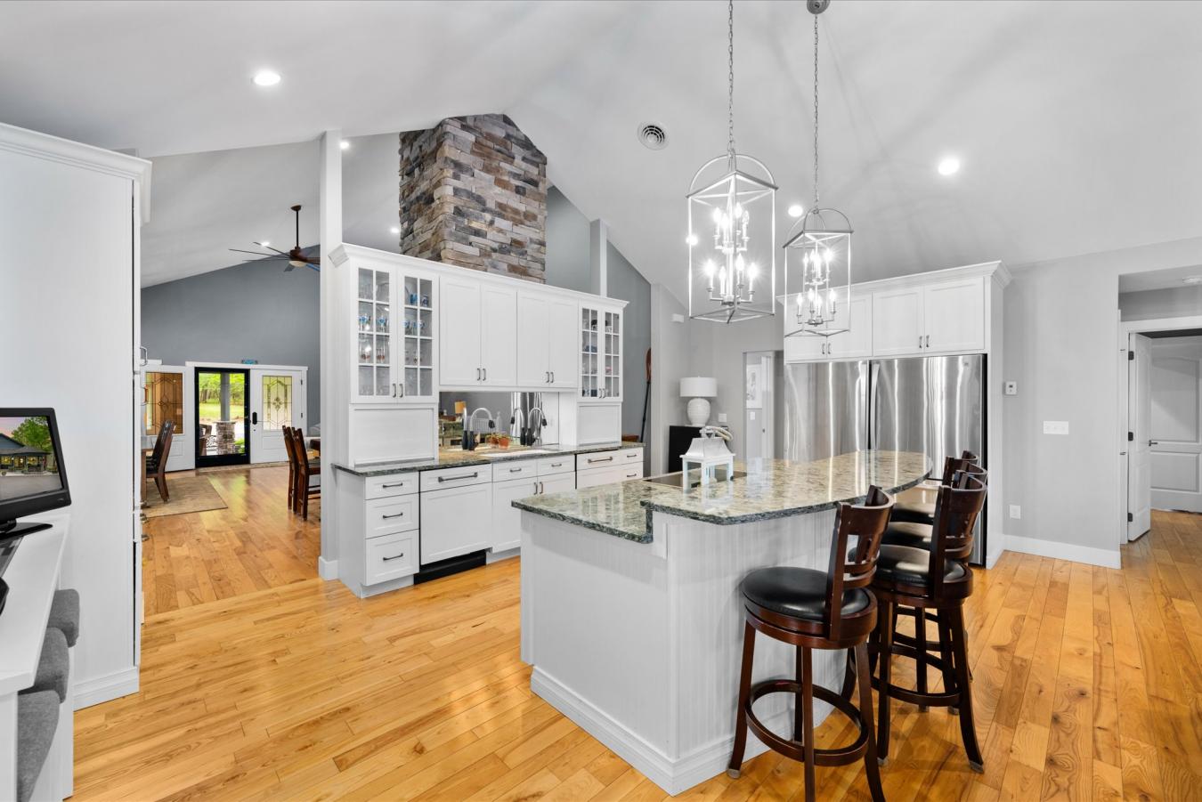 Brooklyn, Michigan, 49230, United States, 5 Bedrooms Bedrooms, ,3 BathroomsBathrooms,Residential,For Sale,1824295