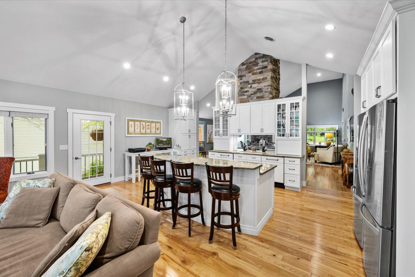 Brooklyn, Michigan, 49230, United States, 5 Bedrooms Bedrooms, ,3 BathroomsBathrooms,Residential,For Sale,1824295